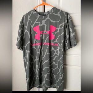 New with tags mens under armour shirt